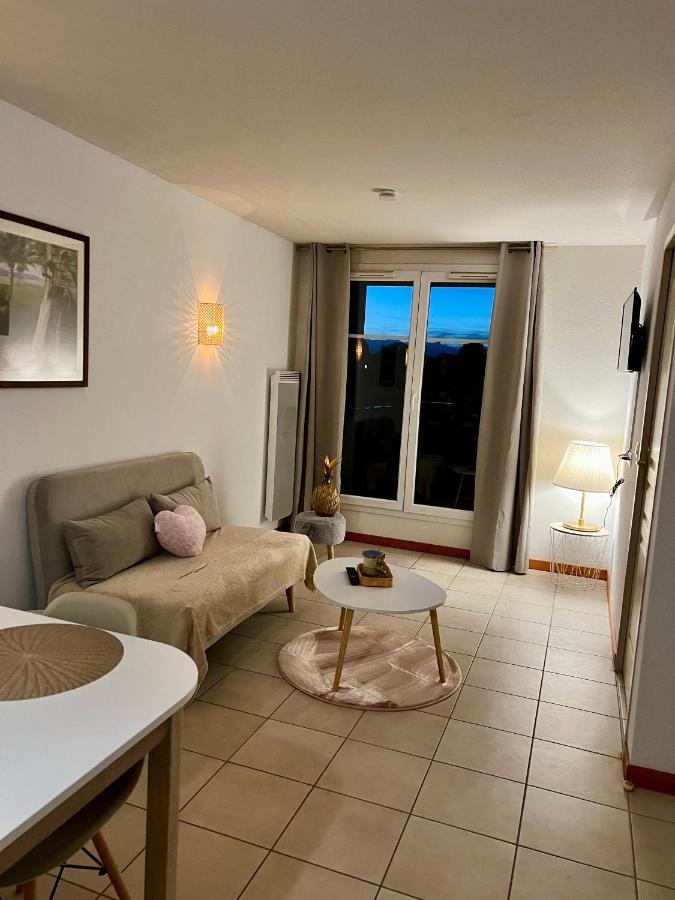 Chez Suzette-Residence-Piscine-Sauna เลอแวร์นัวส์ ภายนอก รูปภาพ